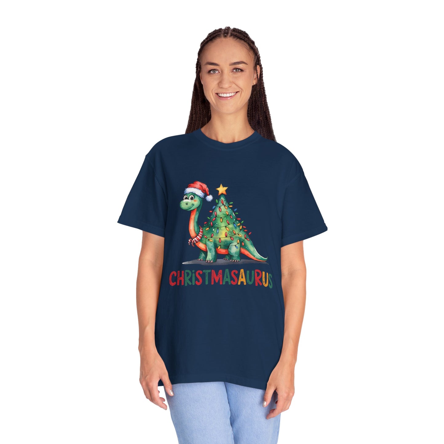 🦖 T-shirt unisexe teint en pièce « Happy Christmasaurus » - TC404