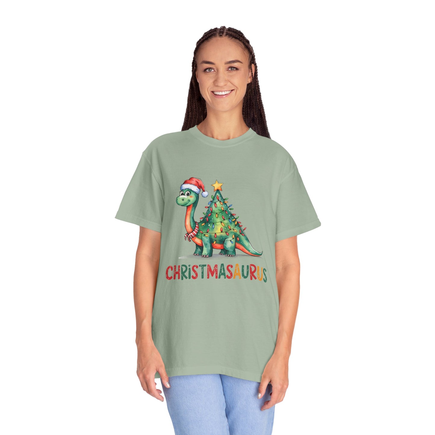 🦖 T-shirt unisexe teint en pièce « Happy Christmasaurus » - TC404